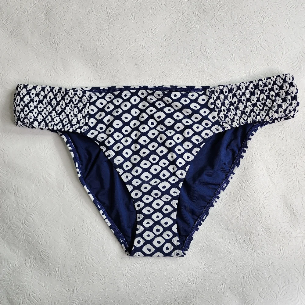 Vineyard Vines Stingray Smocked Bikini Bottom Deep Blue & White Size Medium NWT
